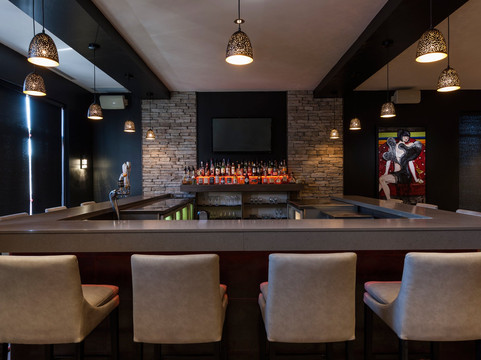 因佩里亚泰勒博恩套房酒店主图