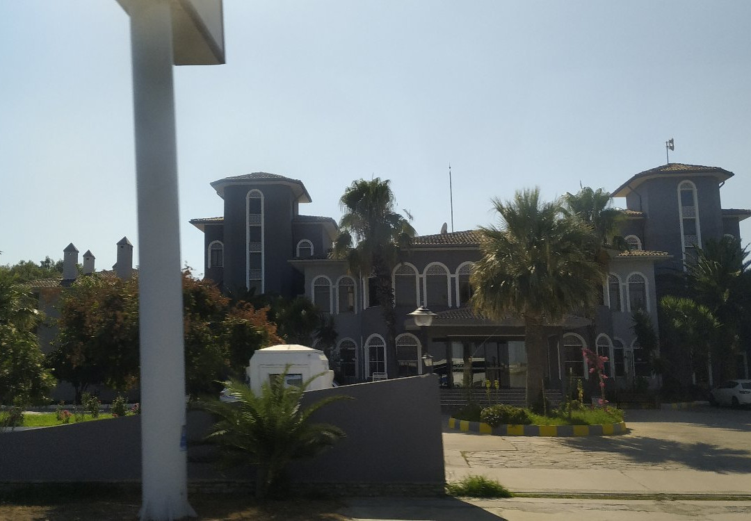 Yahura Otel