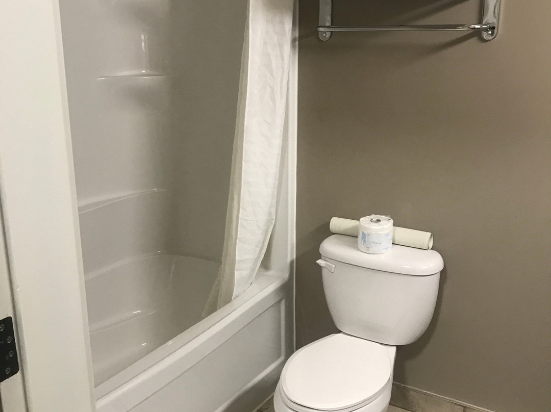 Bcminns Hotels - Lac La Biche Hotel主图