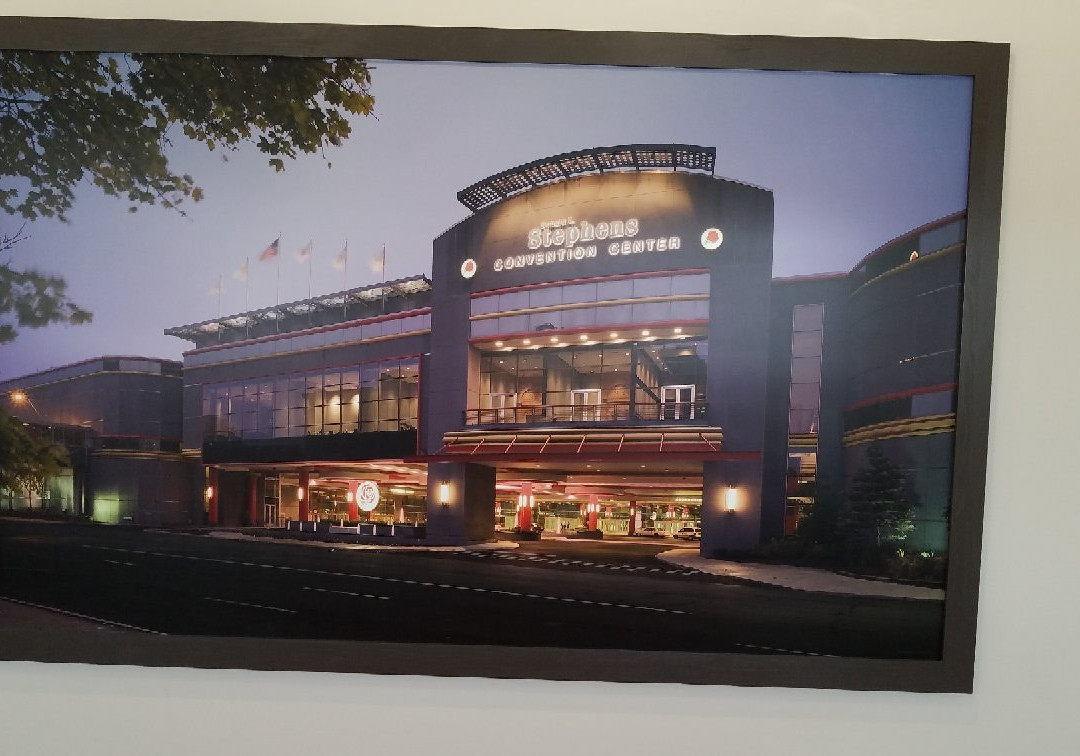 Donald E. Stephens Convention Center-罗斯蒙特必去景点