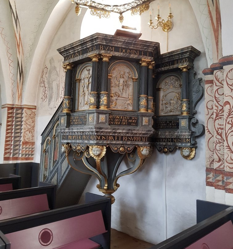 Ostbirk Church景点图片