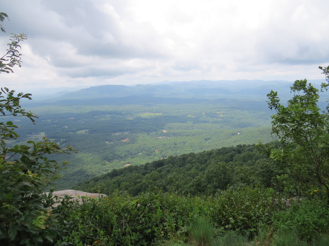 Yonah Mountain Hiking Trail景点图片