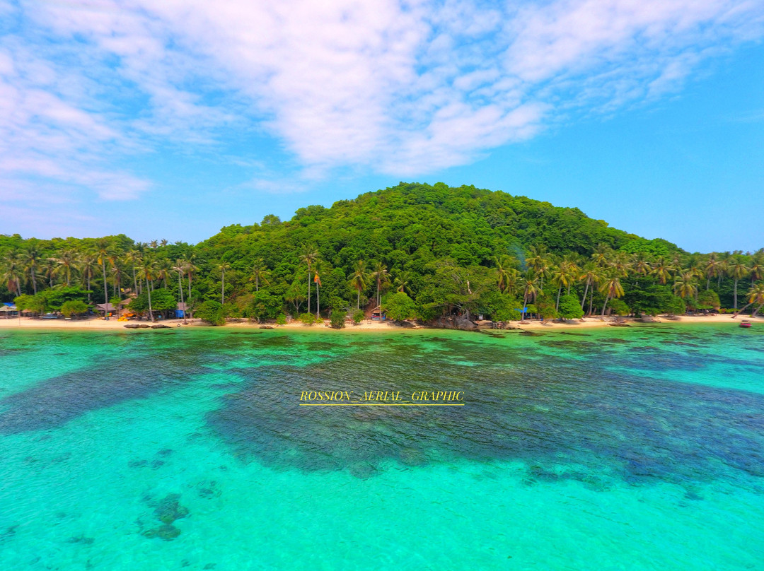 Tanjung Gelam Beach景点图片