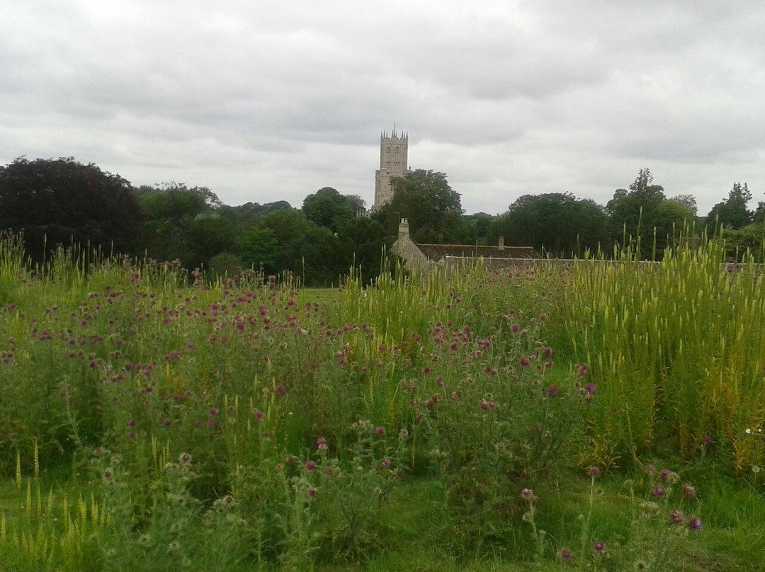 St Mary the Virgin and All Saints Church景点图片