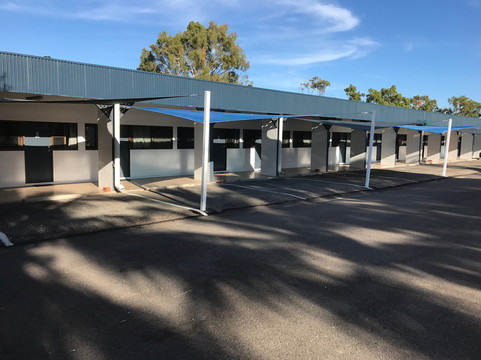 Birch Motel Bowen主图