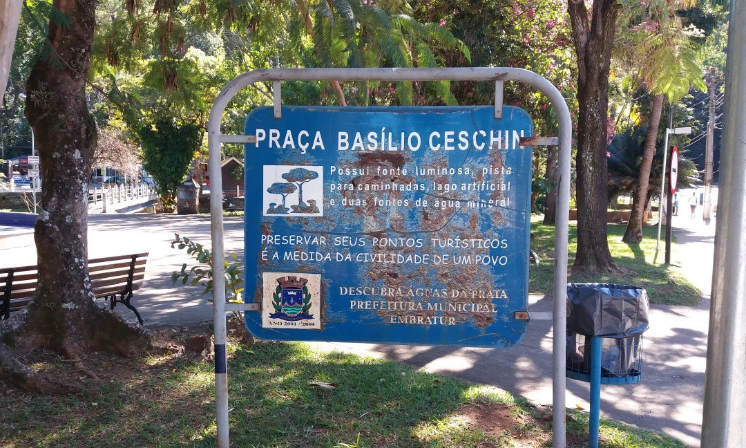 Praca Basilio Ceschin-Aguas da Prata必去景点