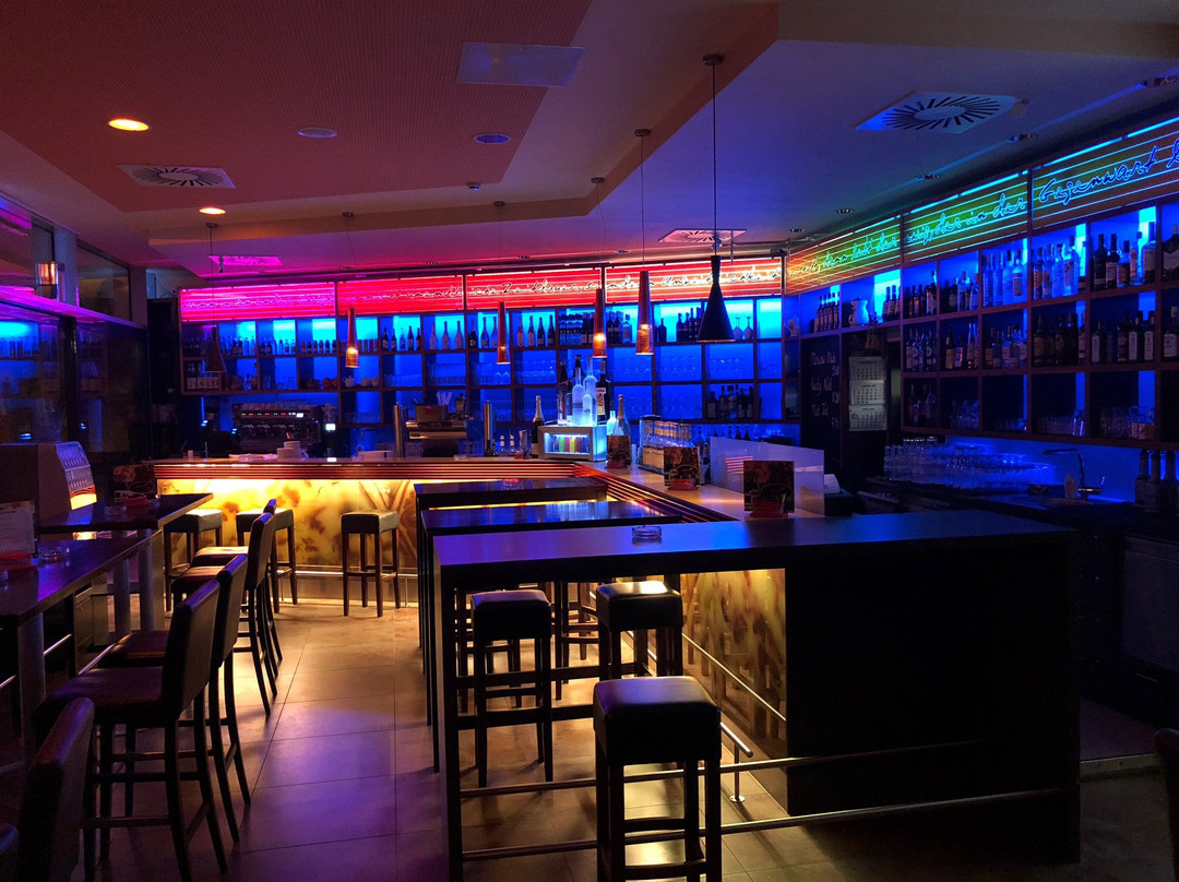 Mec's Barcafe景点图片