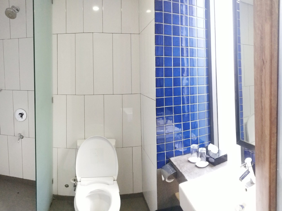 巴厘岛金巴兰地平线酒店主图