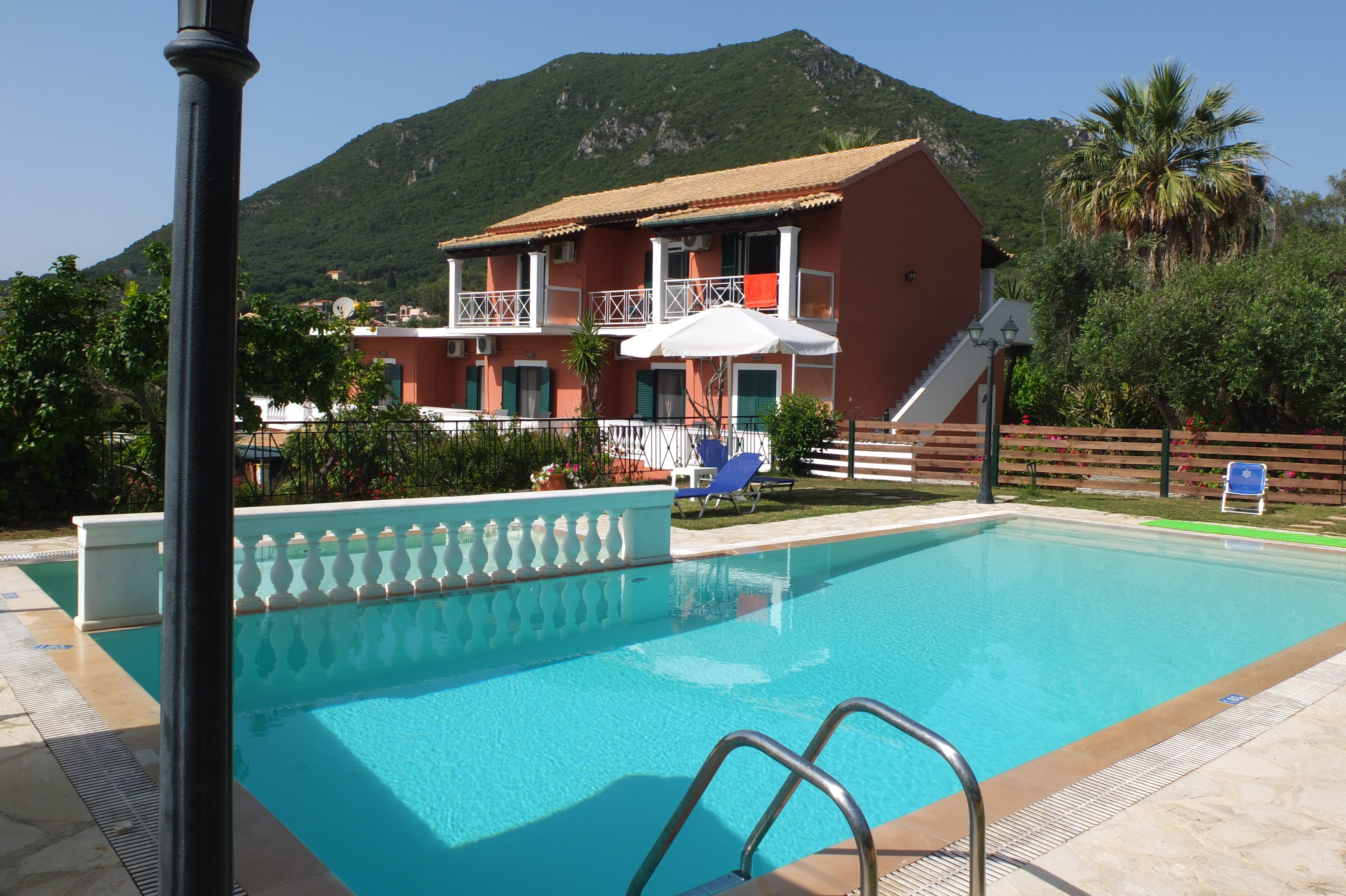 Pension Skala-泳池