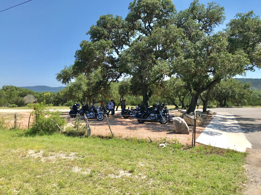 Frio Canyon Motorcycle Stop-Leakey必去景点