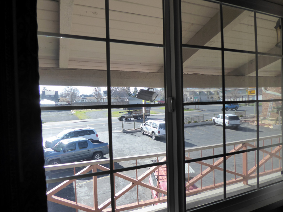 Oyo Silver Spur Burns Hwy 20主图