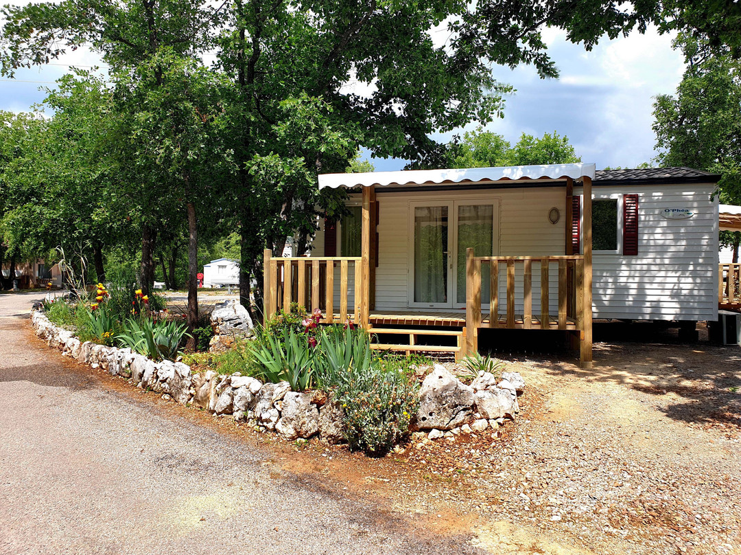 Camping Les Rives du Lac de Sainte Croix 露营地