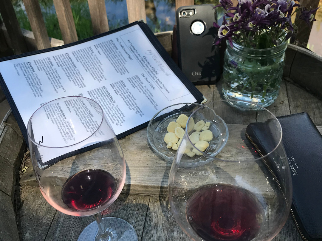 Wy'East Vineyards-胡德里弗必去景点
