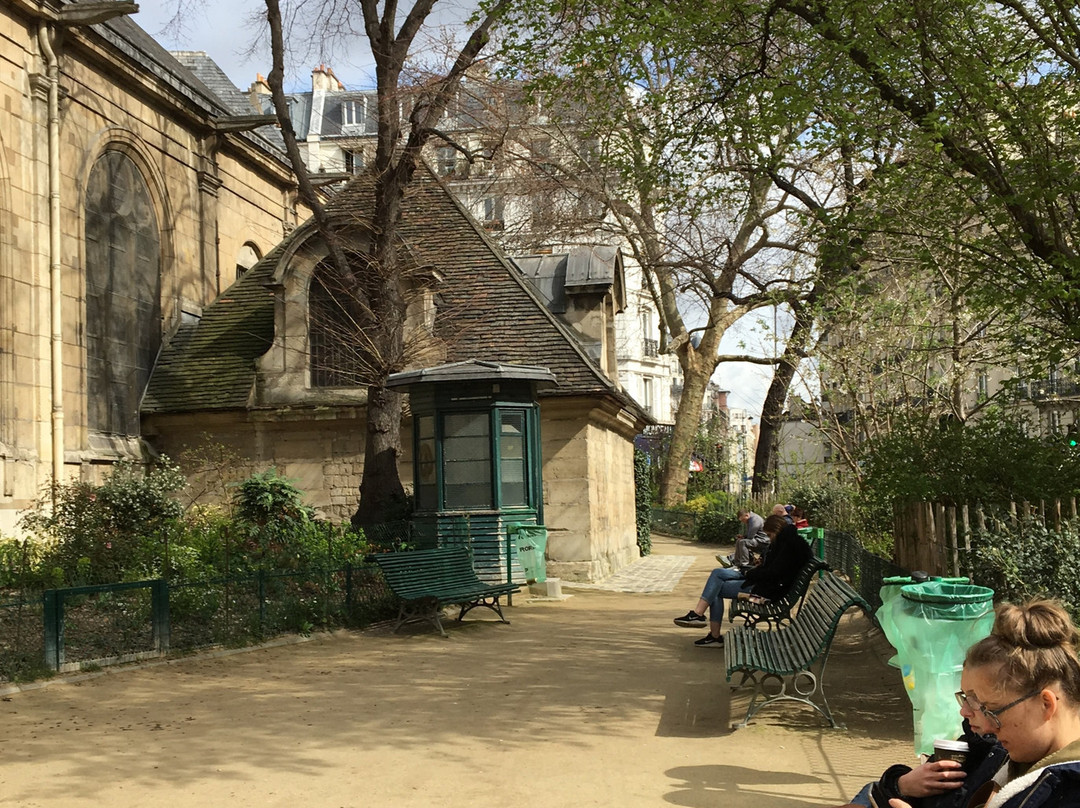 Square Saint Medard景点图片