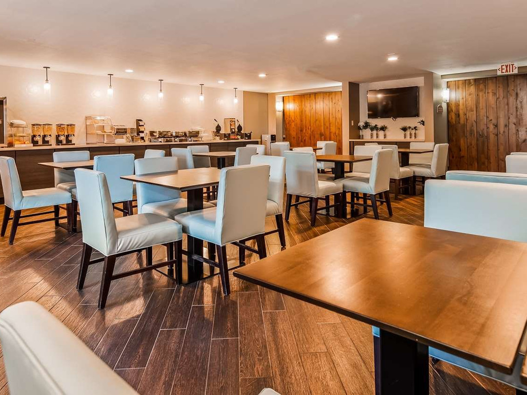 Best Western Plus North Las Vegas Inn & Suites主图