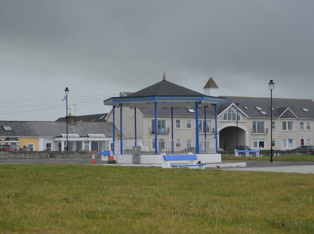 Kilkee Beach景点图片