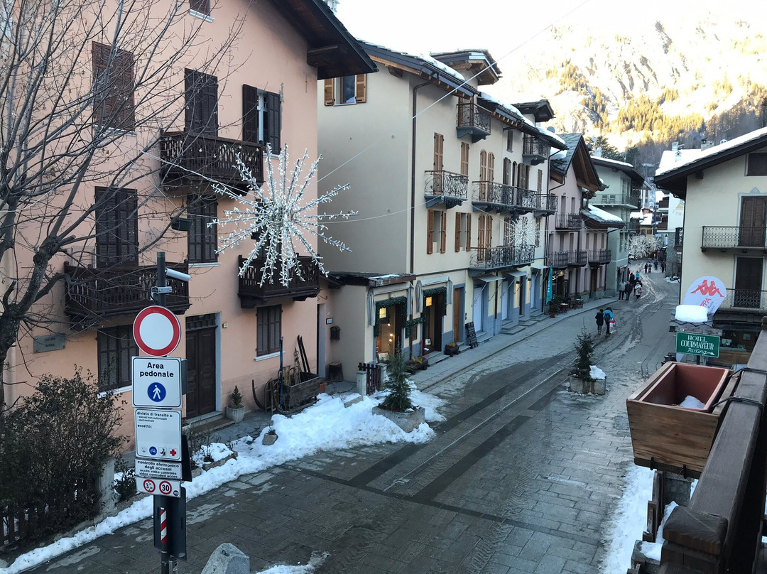 科马约尔酒店主图