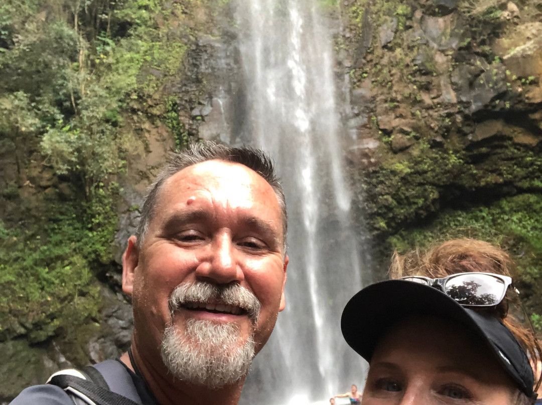 Secret Falls (Uluwehi Falls)景点图片