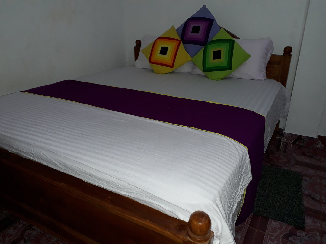 Sunitha Guest House & Hotel主图