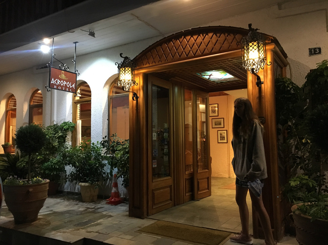 卫城戴尔斐酒店主图