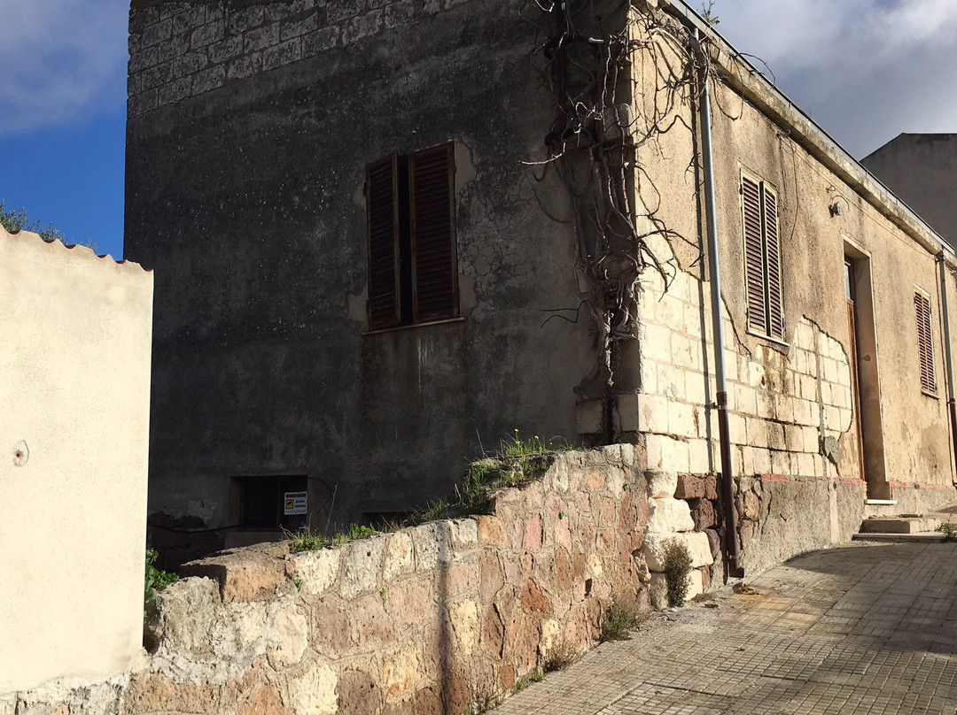 Complesso Nuragico di Santa Caterina-Uri必去景点