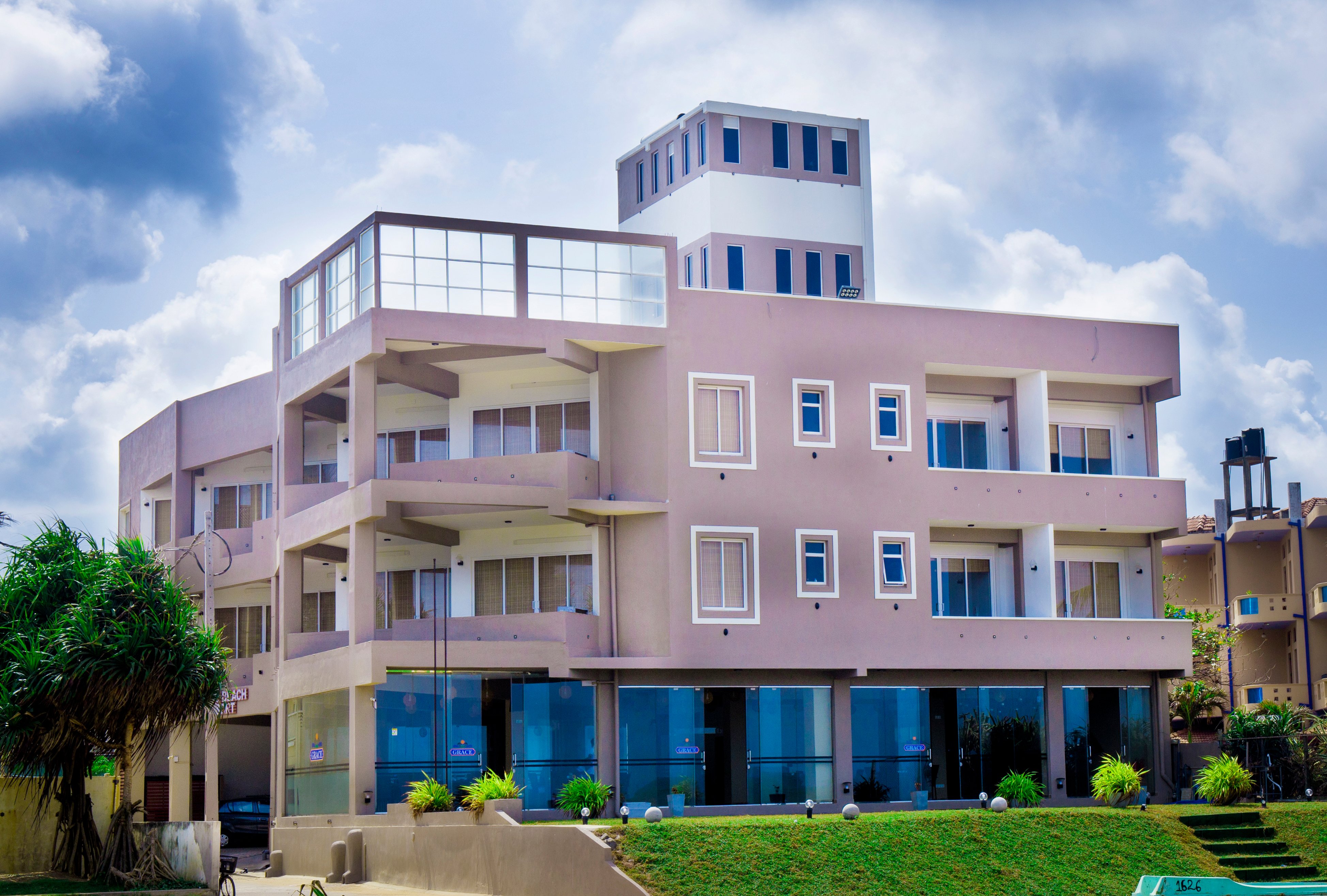 Grace Beach Resort-官方