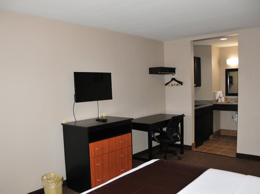 Paradise Inn & Suites主图