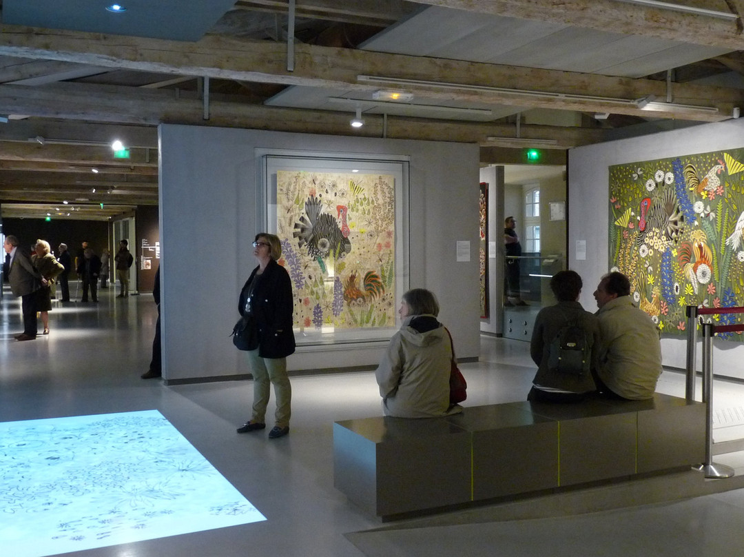 Musée Dom Robert et de la tapisserie du XXe siècle景点图片