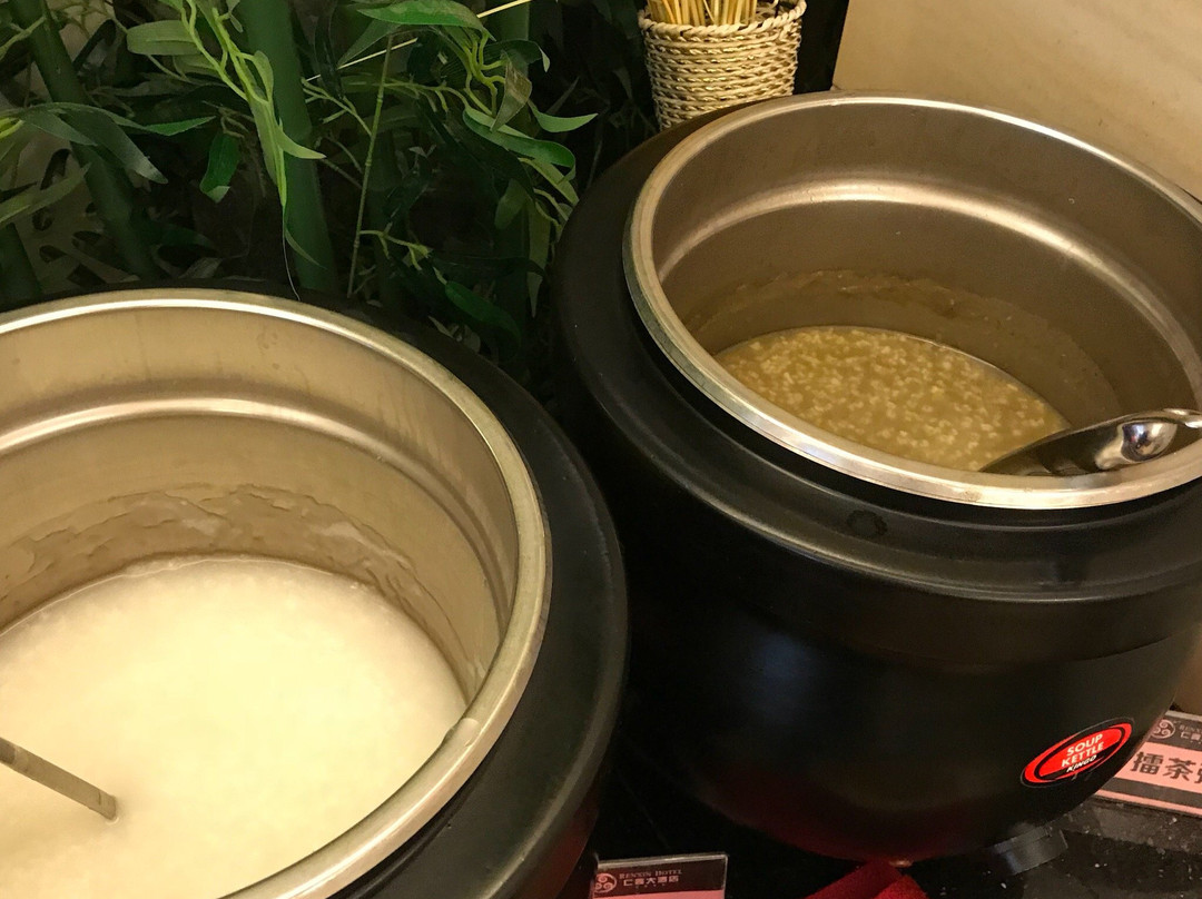 仁鑫大酒店主图