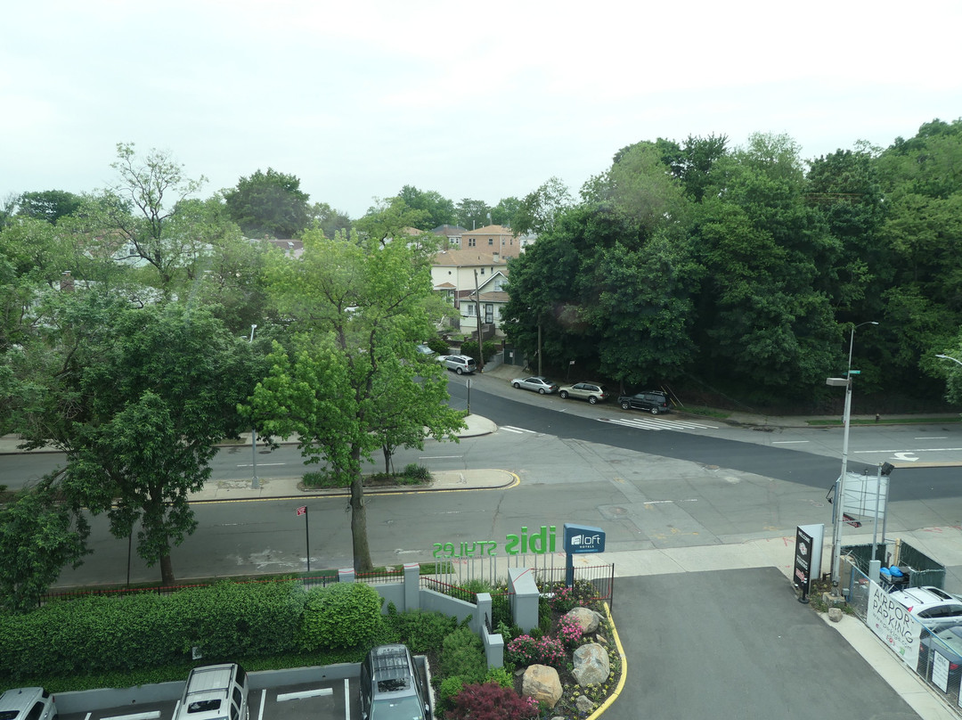 Aloft New York Laguardia Airport主图