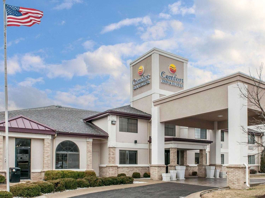 Comfort Inn & Suites主图