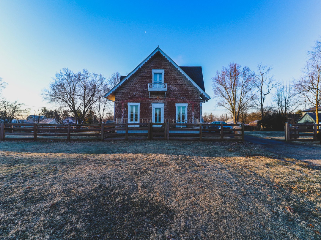 The House at Seven Oaks