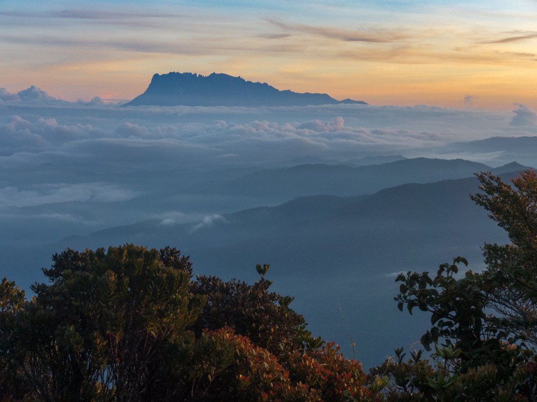 Mount Trusmadi景点图片