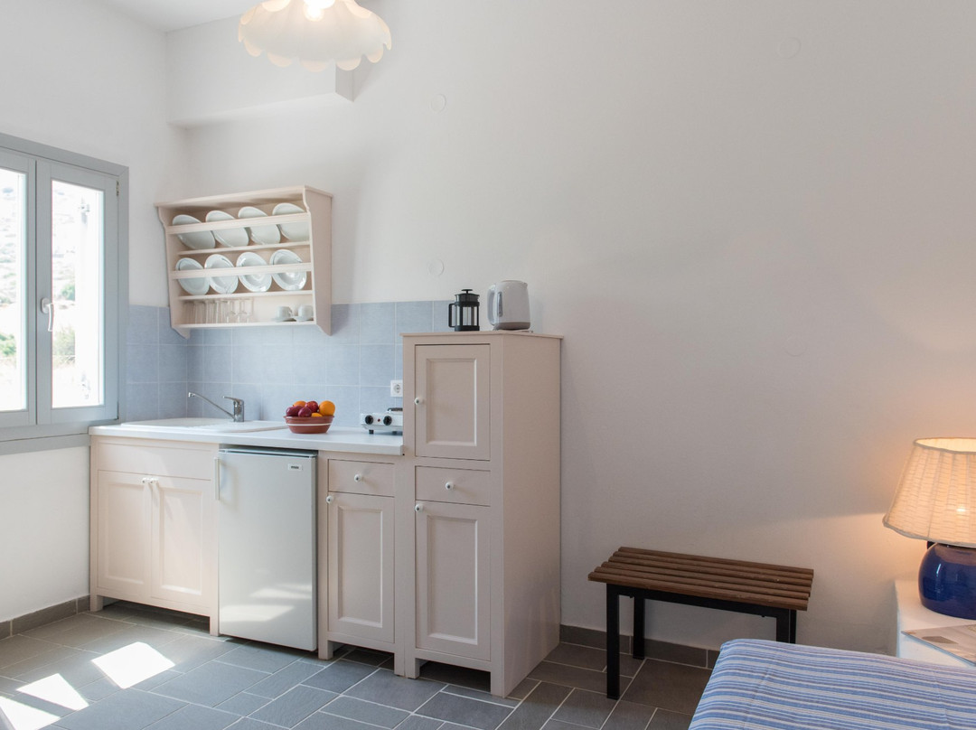 Aeolos Apartments主图