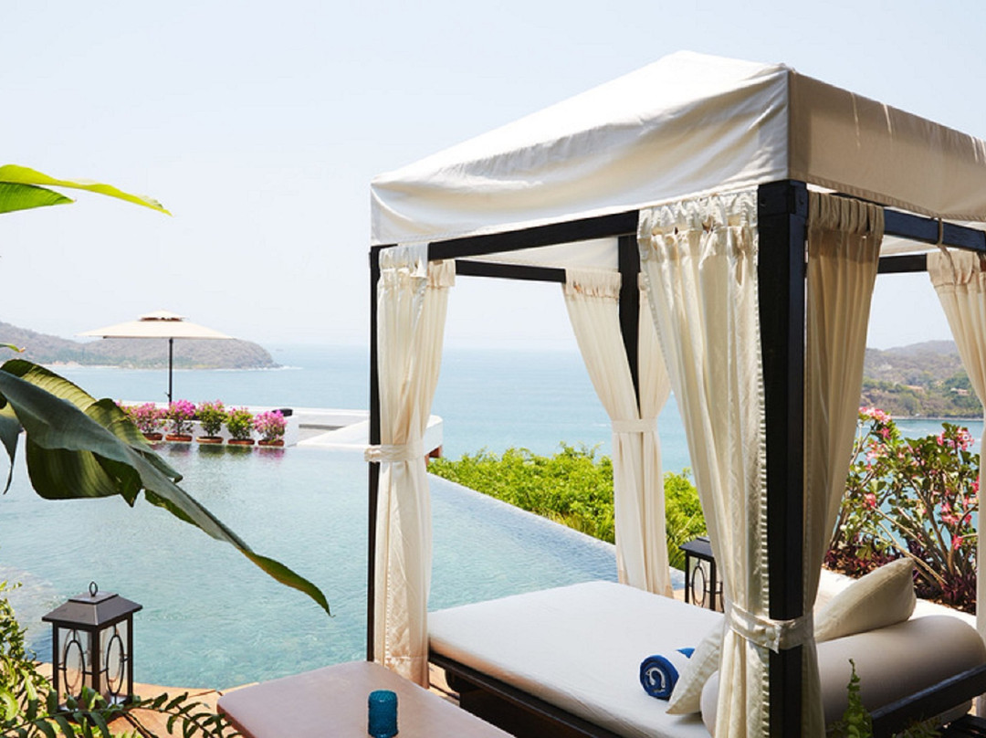 Tentaciones Hotel & Lounge Pool主图