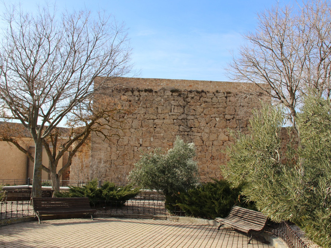 Murallo y Arco de Bezudo景点图片