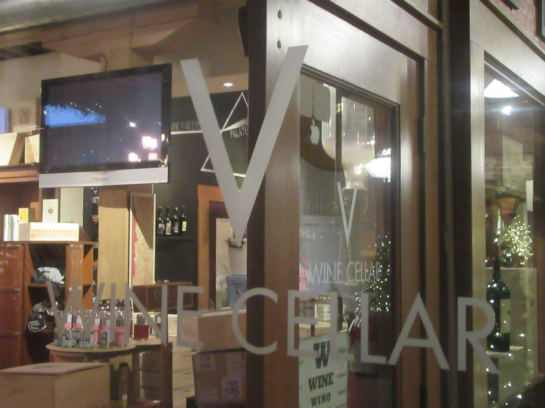 V Wine Cellar景点图片
