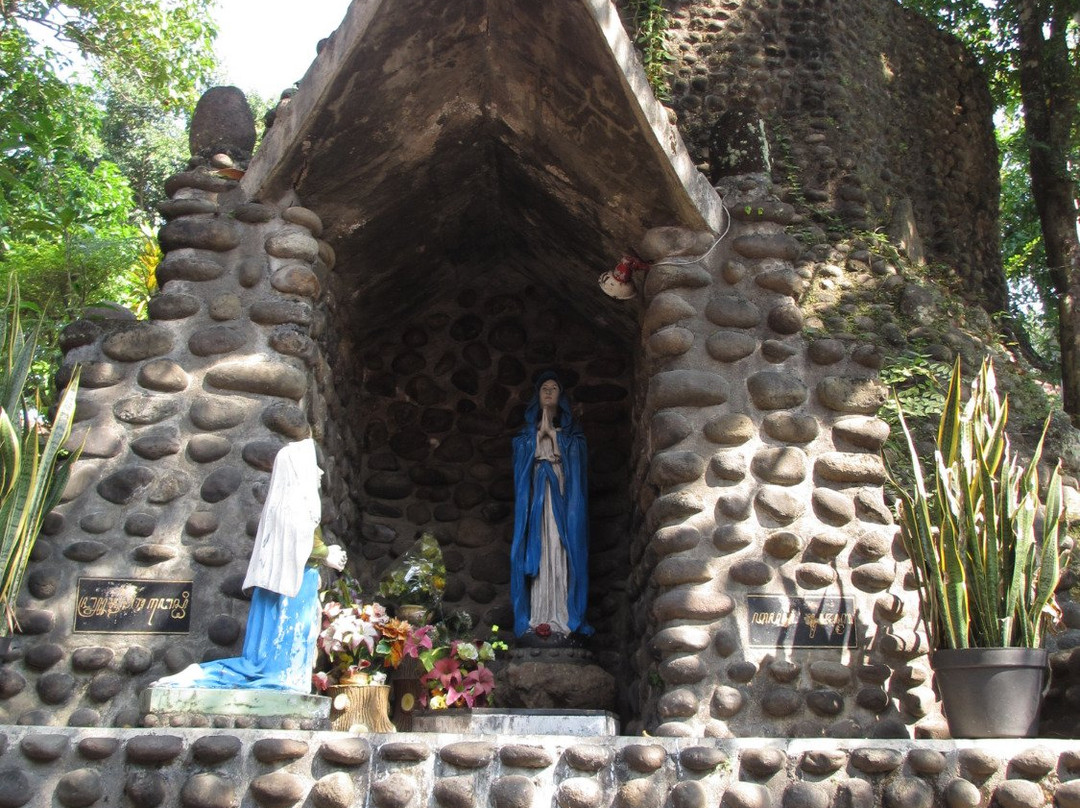 Gua Maria Lourdes Puhsarang-谏义里必去景点