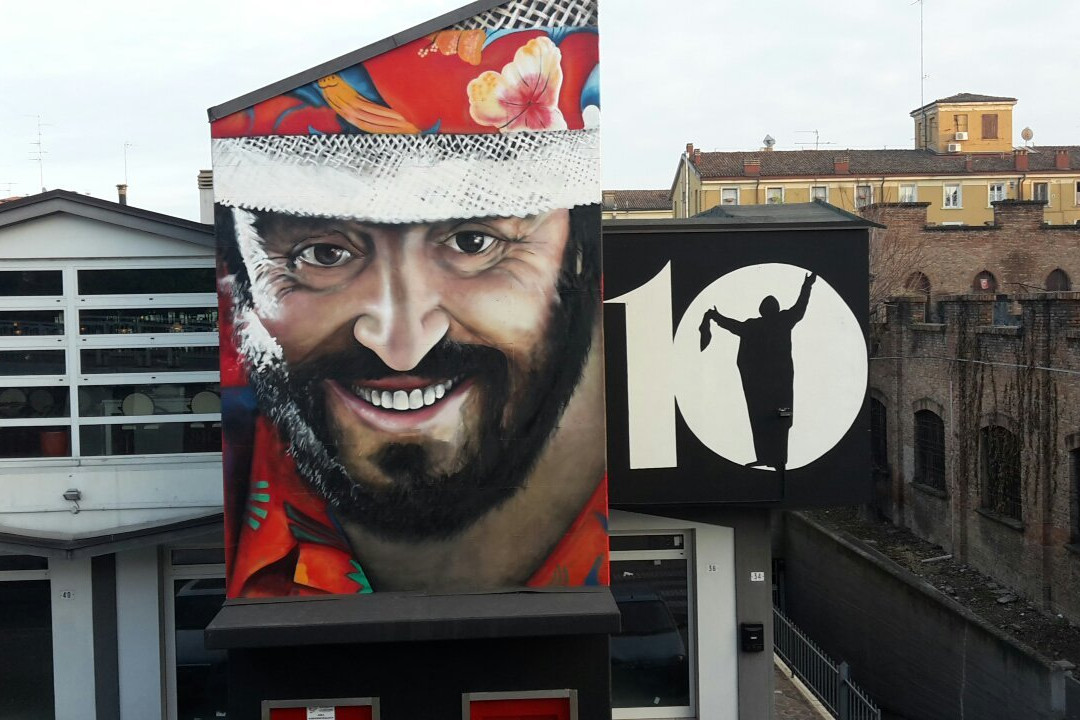 Murale a Luciano Pavarotti景点图片