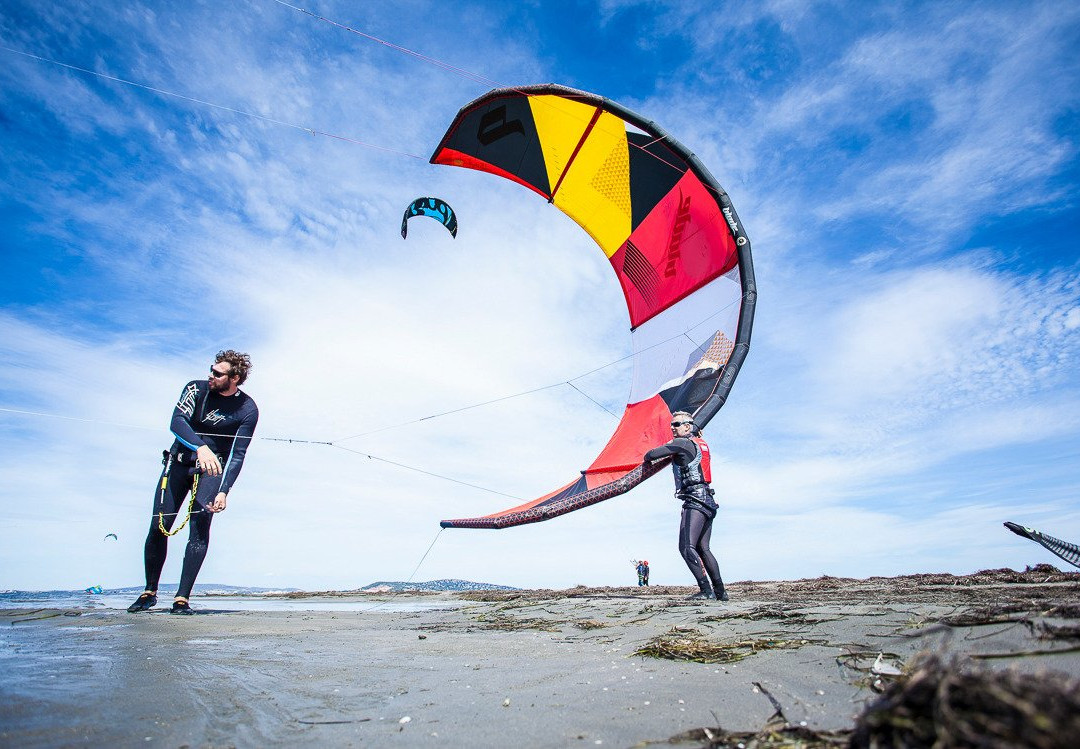 Fild'Air Kitesurf School-Meze必去景点