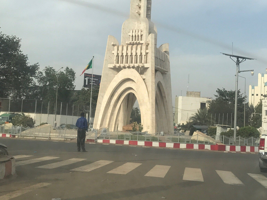 Monument de l"Independance-巴马科必去景点