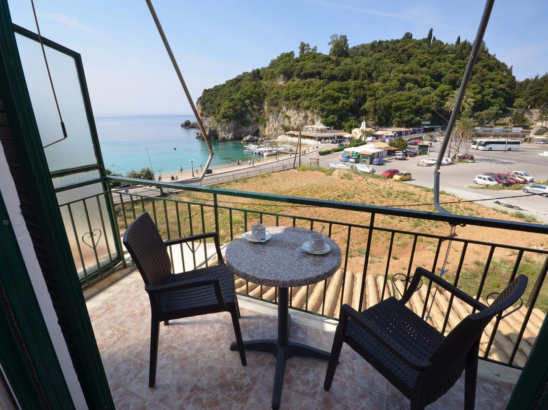 Makrades酒店住宿-Astacos Studios