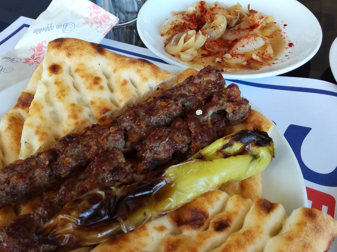Karadut餐馆和美食-Burcu Kebap