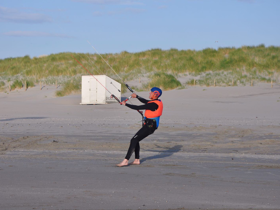 Dare2Kite Kitesurfschool景点图片