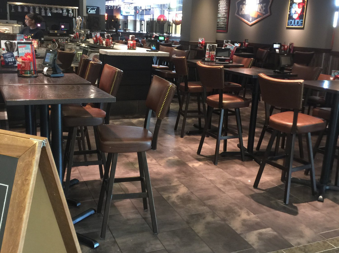 Red Robin Gourmet Burgers And Brews