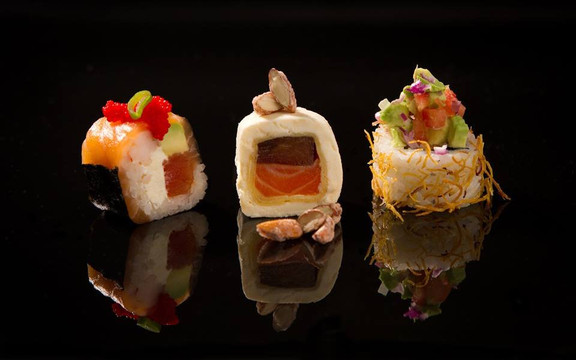 Martinez餐馆和美食-Sushi Town