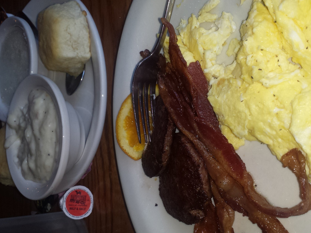 Eads餐馆和美食-Cracker Barrel