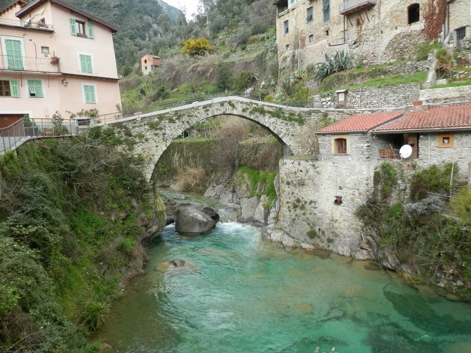 null-Rocchetta Nervina