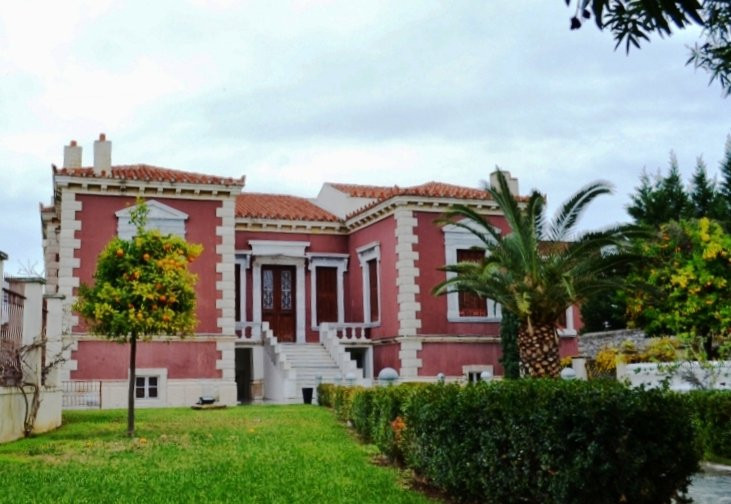 The Red House-Khalkis必去景点