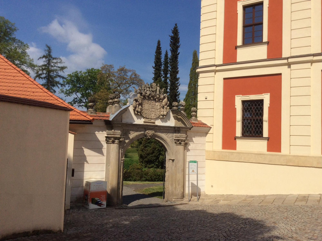 Castle Ostrov-岛城必去景点